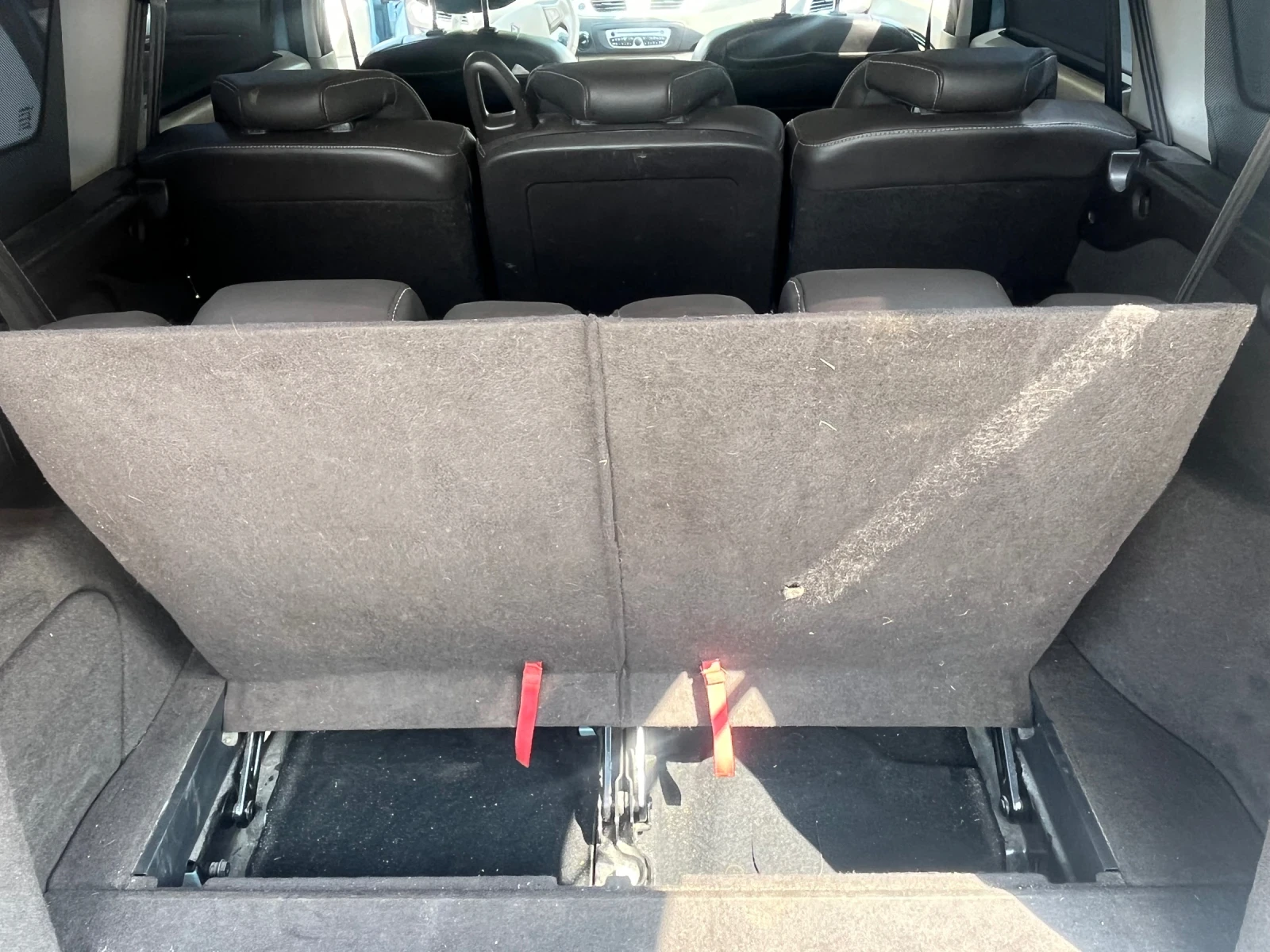 Renault Scenic, снимка 11 - Автомобили и джипове - 54218704