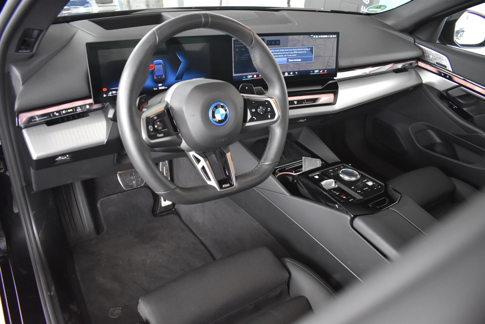 BMW 550 xDrive Sedan, снимка 6 - Автомобили и джипове - 54206706