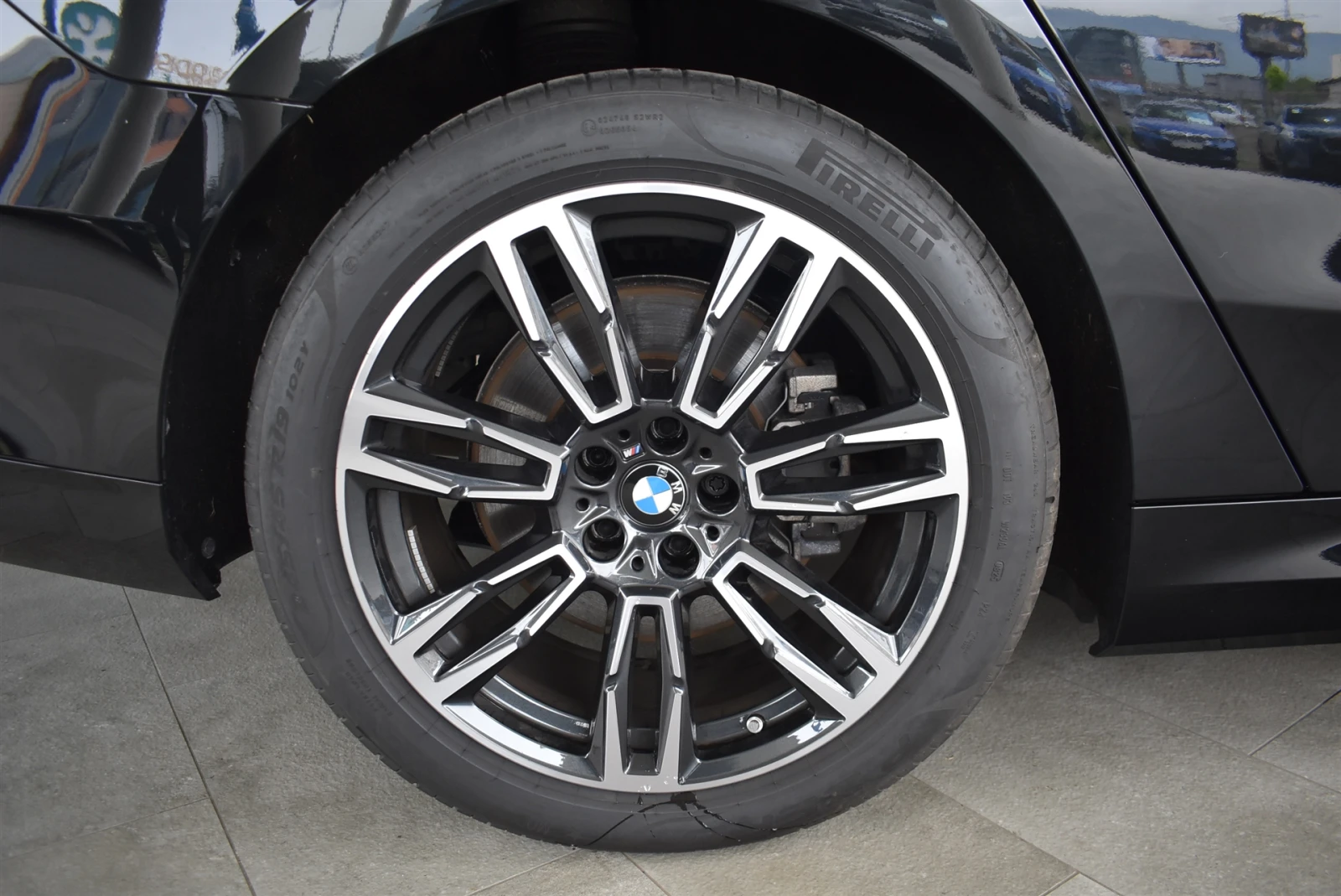 BMW 550 xDrive Sedan, снимка 5 - Автомобили и джипове - 54206706