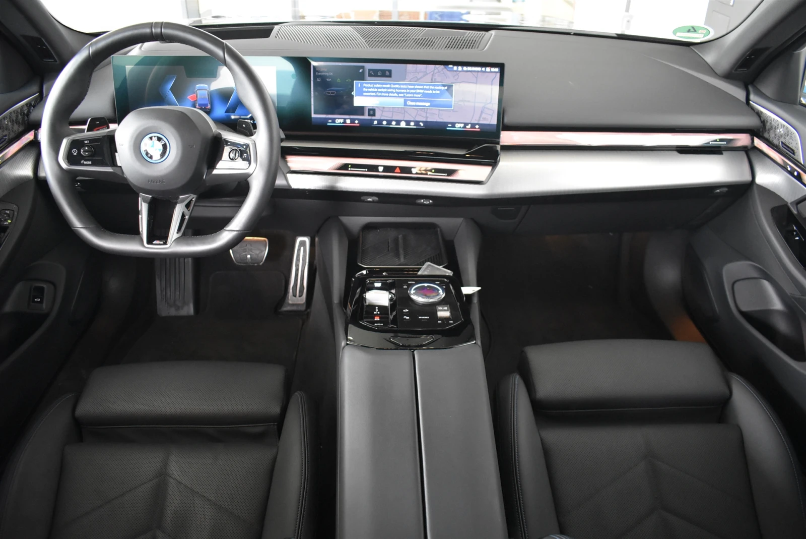 BMW 550 xDrive Sedan, снимка 7 - Автомобили и джипове - 54206706