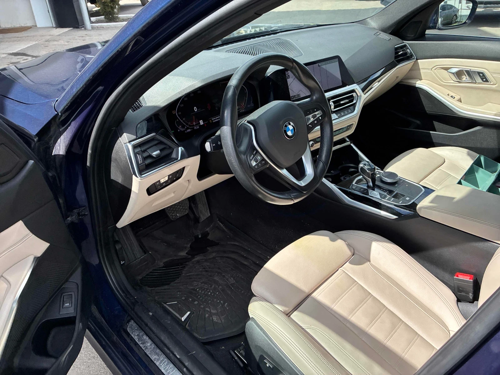 BMW 330 ПАНОРАМА * ПОДГРЕВ * АВТОКРЕДИТ * CARFAX, снимка 6 - Автомобили и джипове - 54512831