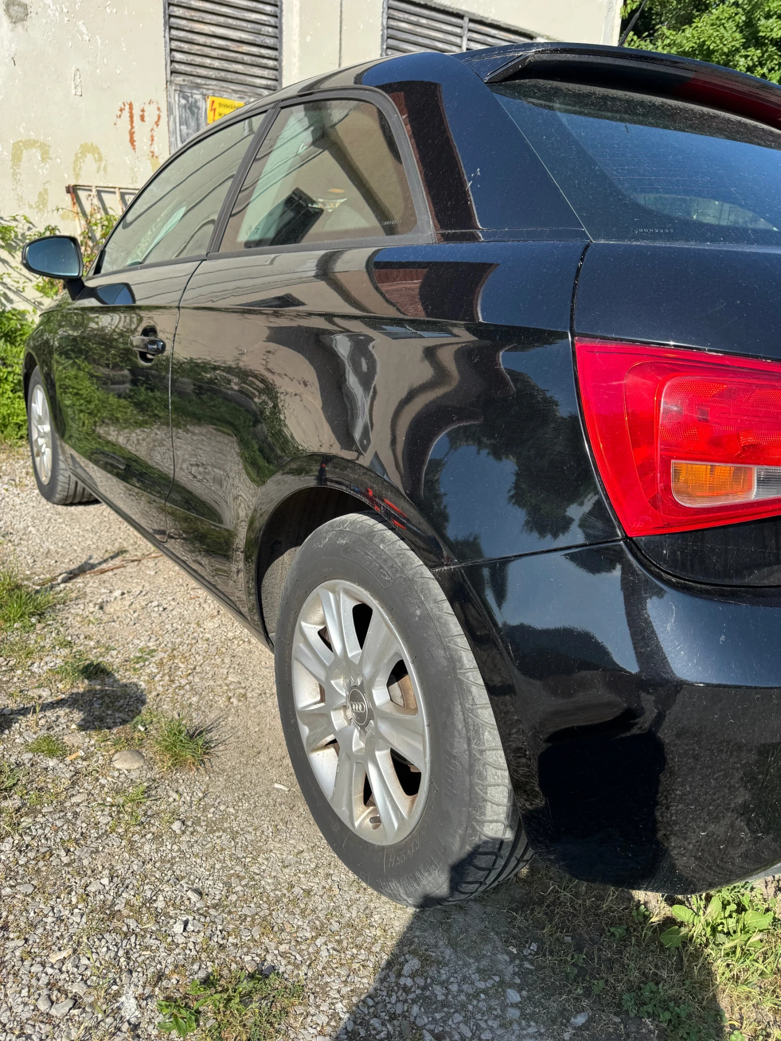 Audi A1 1.6TDI, снимка 4 - Автомобили и джипове - 54742101