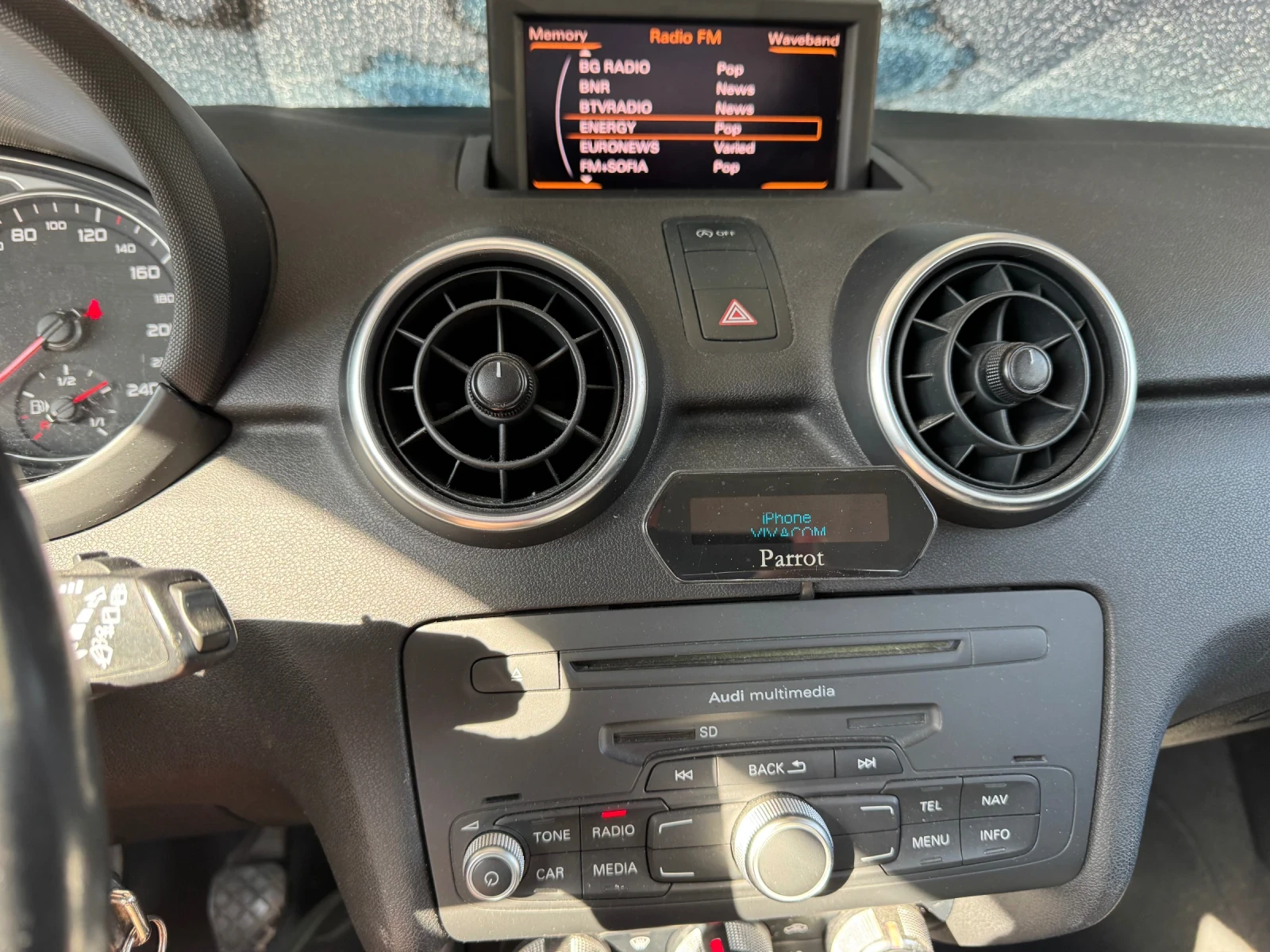 Audi A1 1.6TDI, снимка 3 - Автомобили и джипове - 54742101