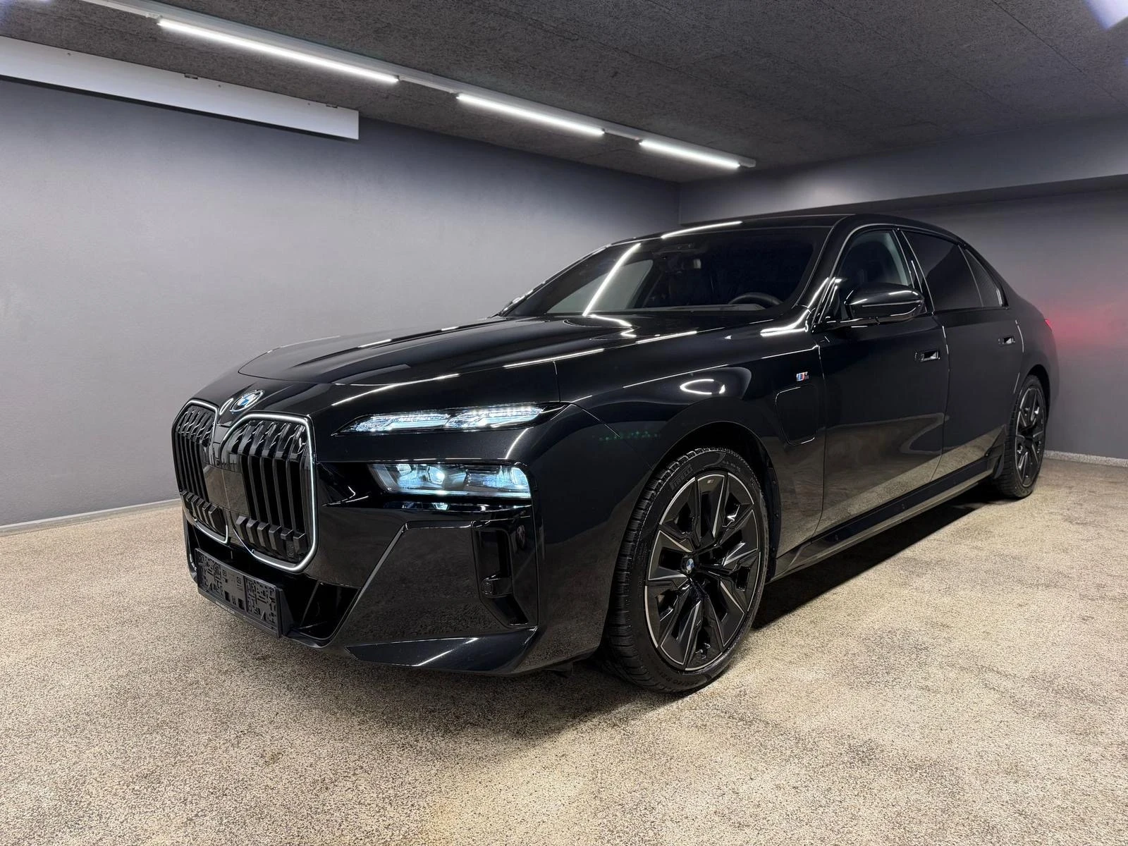 BMW 750 E Xdrive B&W Carbon | Mobile.bg � ����������� 2