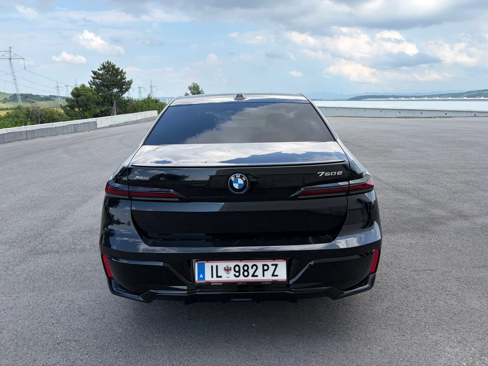 BMW 750 E Xdrive B&W Carbon | Mobile.bg � ����������� 5