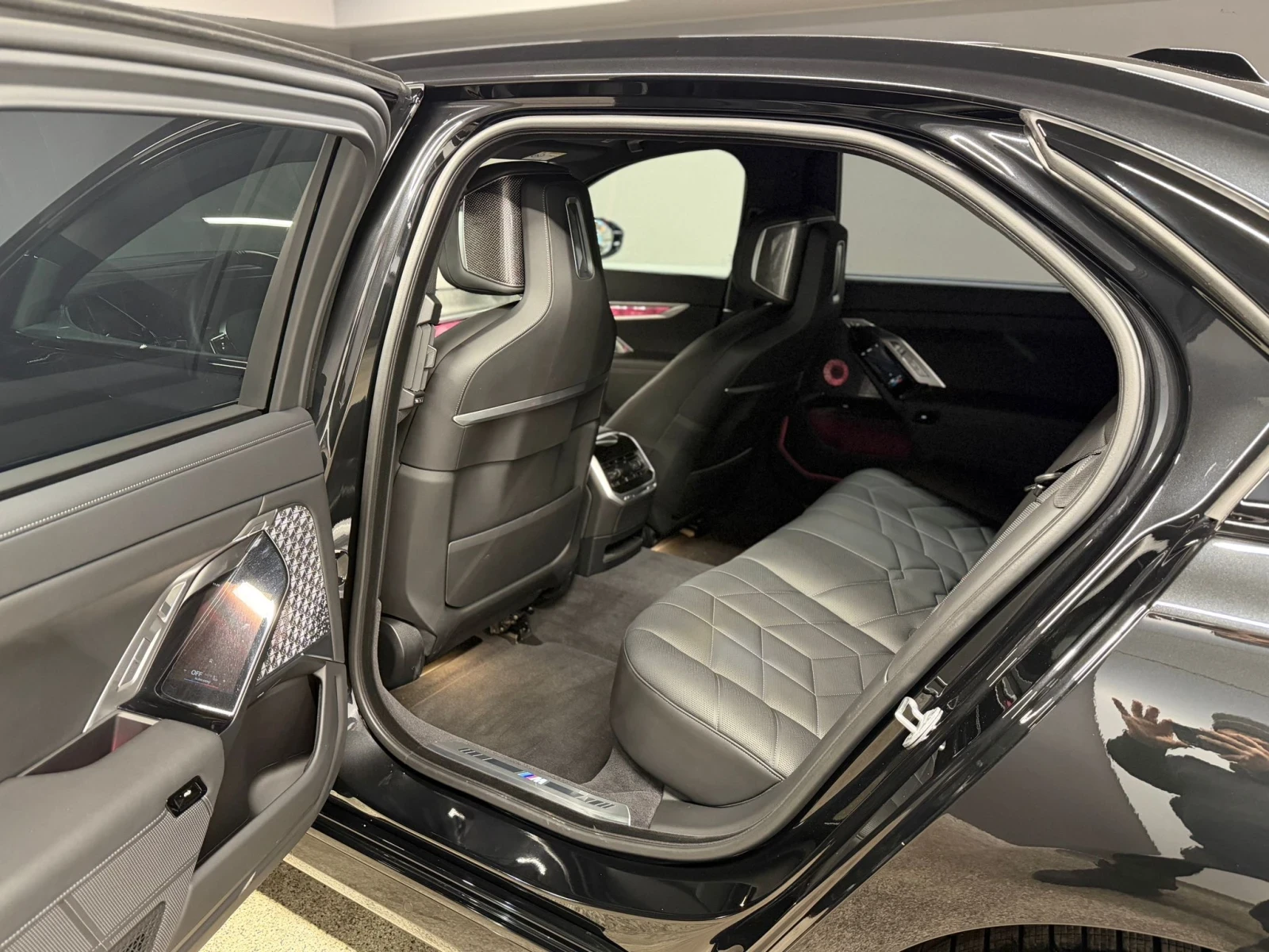 BMW 750 E Xdrive B&W Carbon | Mobile.bg � ����������� 11
