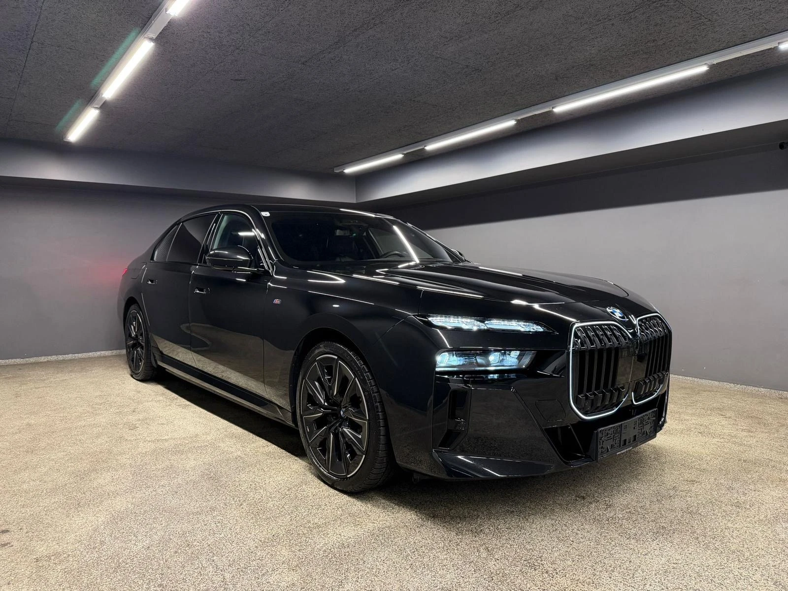 BMW 750 E Xdrive B&W Carbon | Mobile.bg � ����������� 4