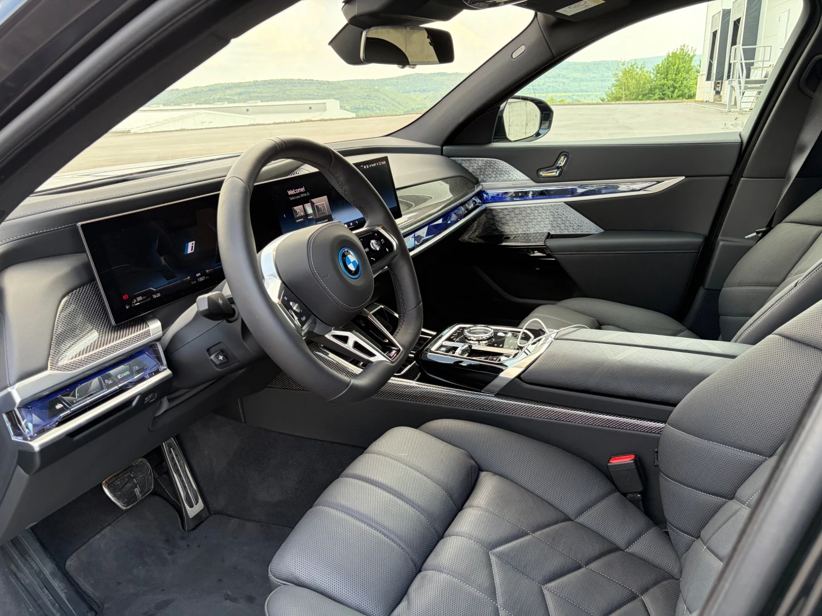BMW 750 E Xdrive B&W Carbon | Mobile.bg � ����������� 7