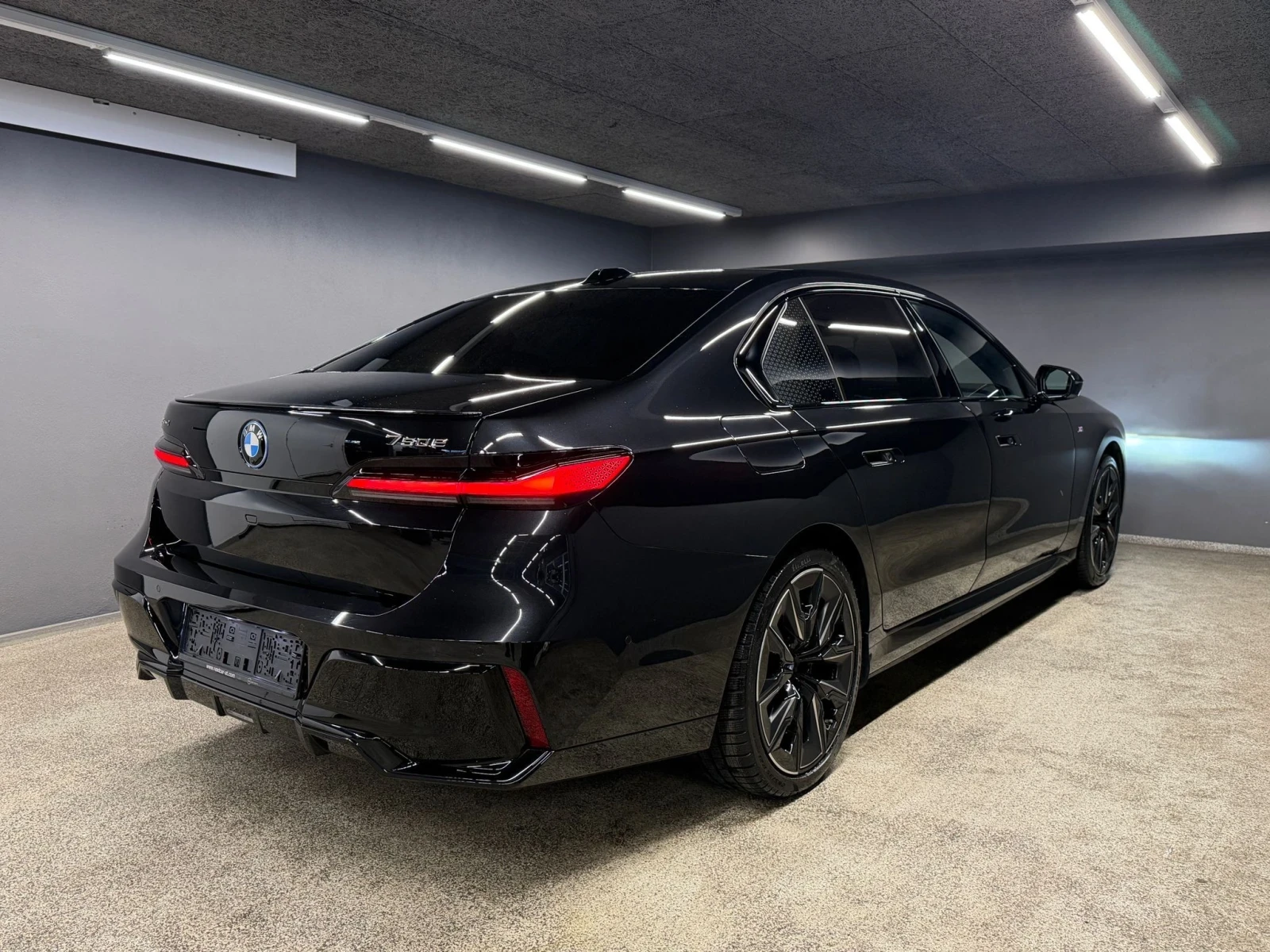BMW 750 E Xdrive B&W Carbon | Mobile.bg � ����������� 6