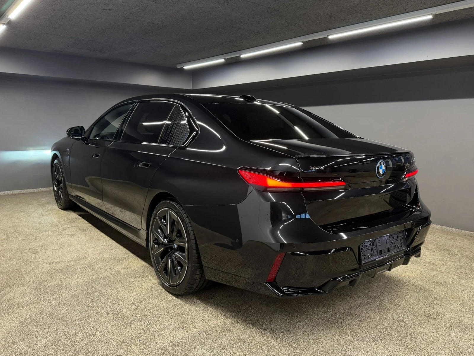 BMW 750 E Xdrive B&W Carbon | Mobile.bg � ����������� 5