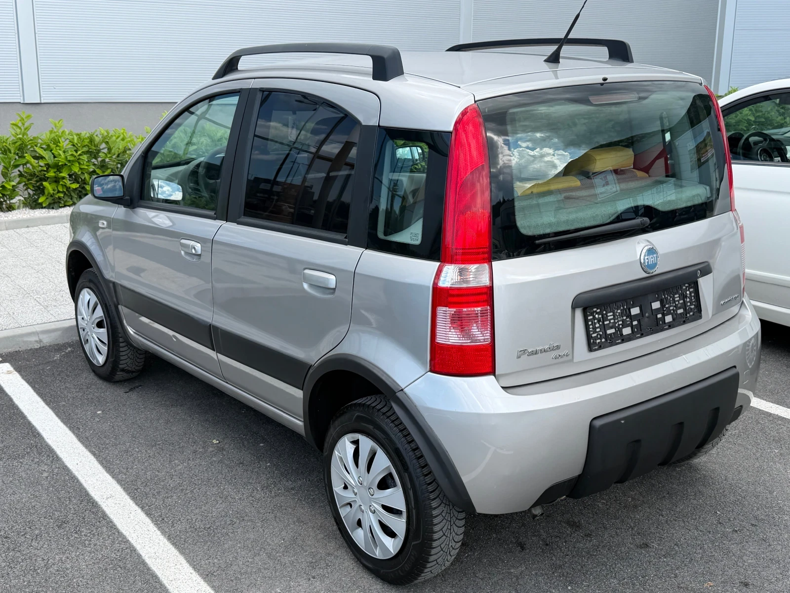 Fiat Panda 1.2i/4x4/КЛИМА/НОВИ ГУМИ/КАТО НОВА, снимка 2 - Автомобили и джипове - 54820936