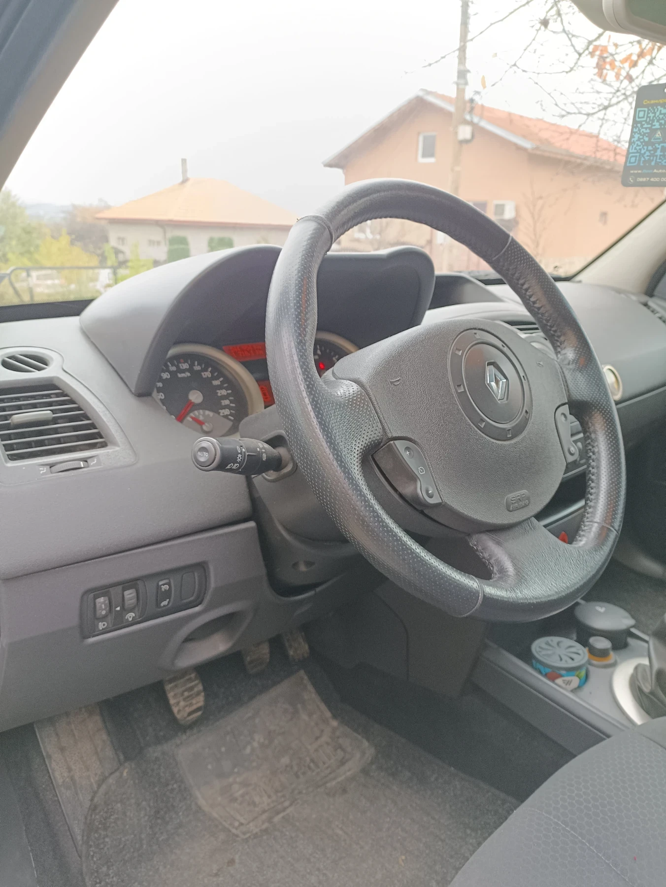 Renault Megane 1.9dci 120к.с., снимка 11 - Автомобили и джипове - 54894142