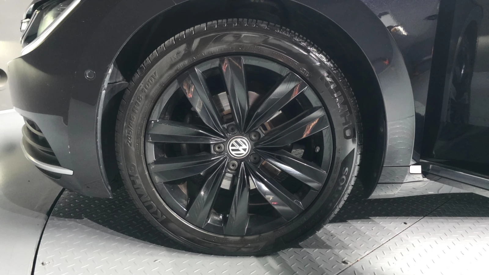 VW Arteon 2.0 TDI Prestige | HUD | 360  Камера | Distronic, снимка 17 - Автомобили и джипове - 55060764