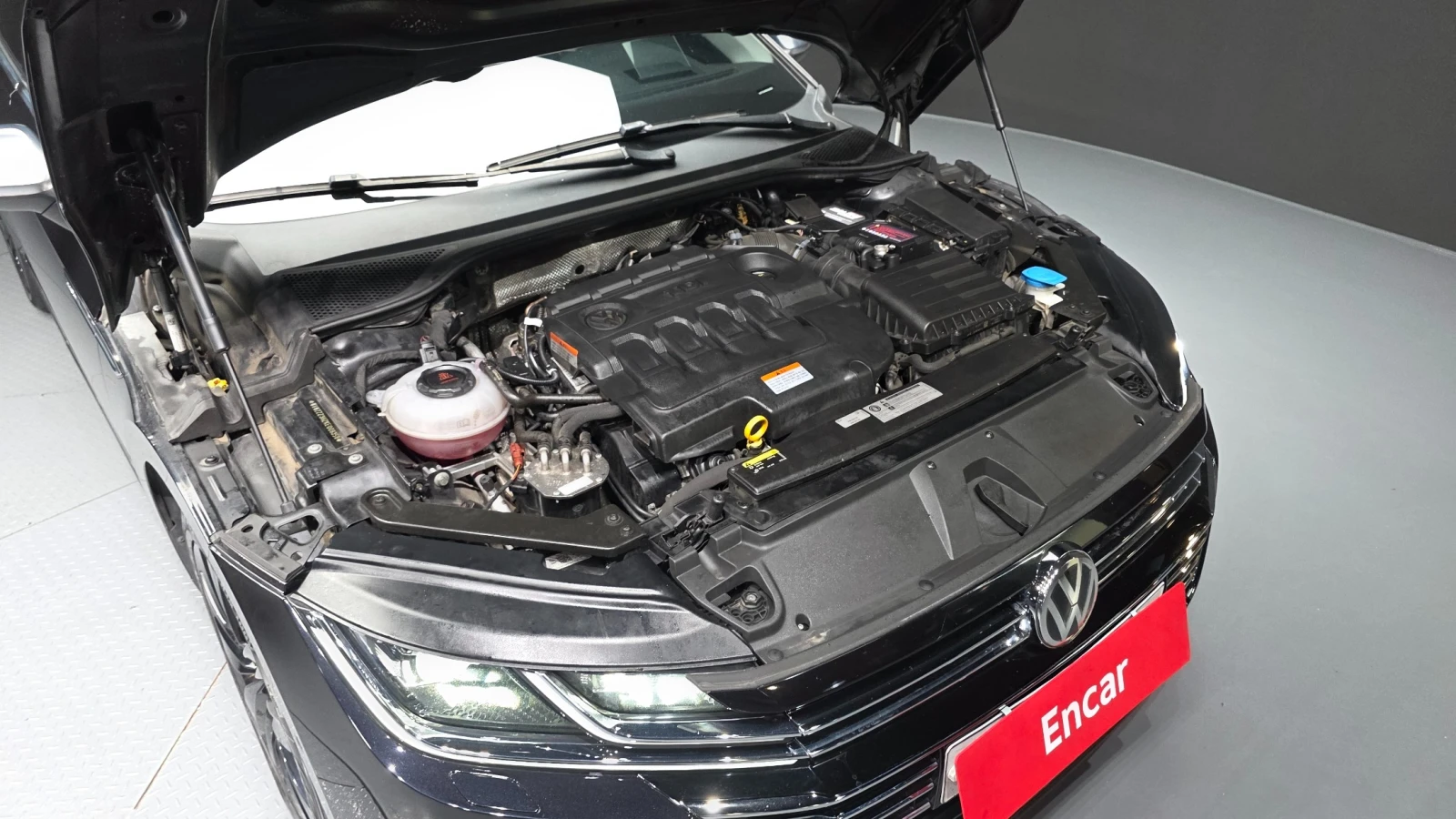 VW Arteon 2.0 TDI Prestige | HUD | 360  Камера | Distronic, снимка 16 - Автомобили и джипове - 55060764