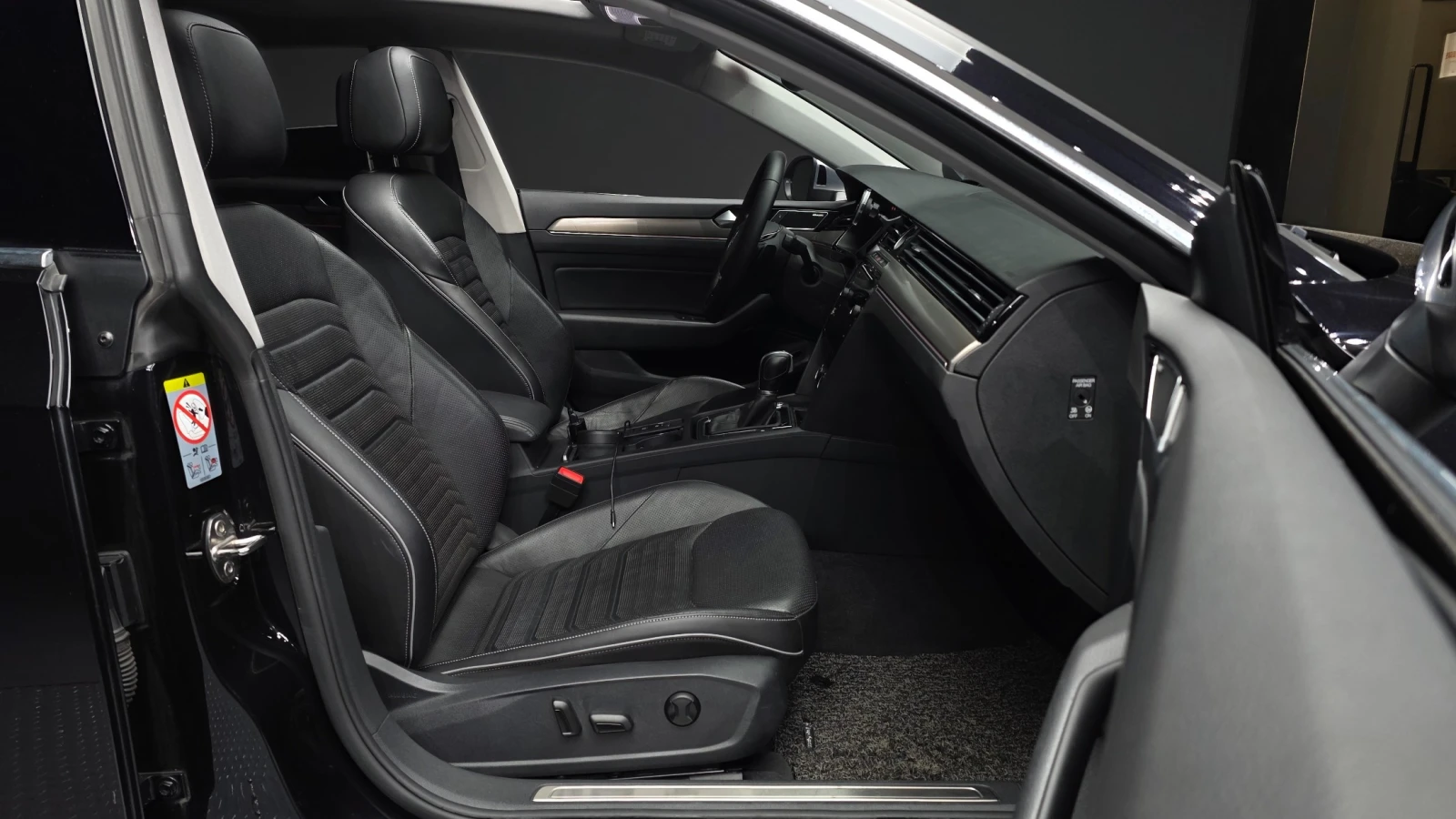 VW Arteon 2.0 TDI Prestige | HUD | 360  Камера | Distronic, снимка 12 - Автомобили и джипове - 55060764