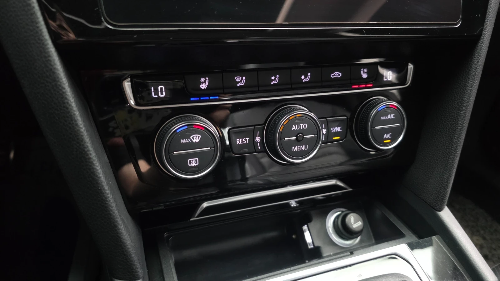 VW Arteon 2.0 TDI Prestige | HUD | 360  Камера | Distronic, снимка 10 - Автомобили и джипове - 55060764