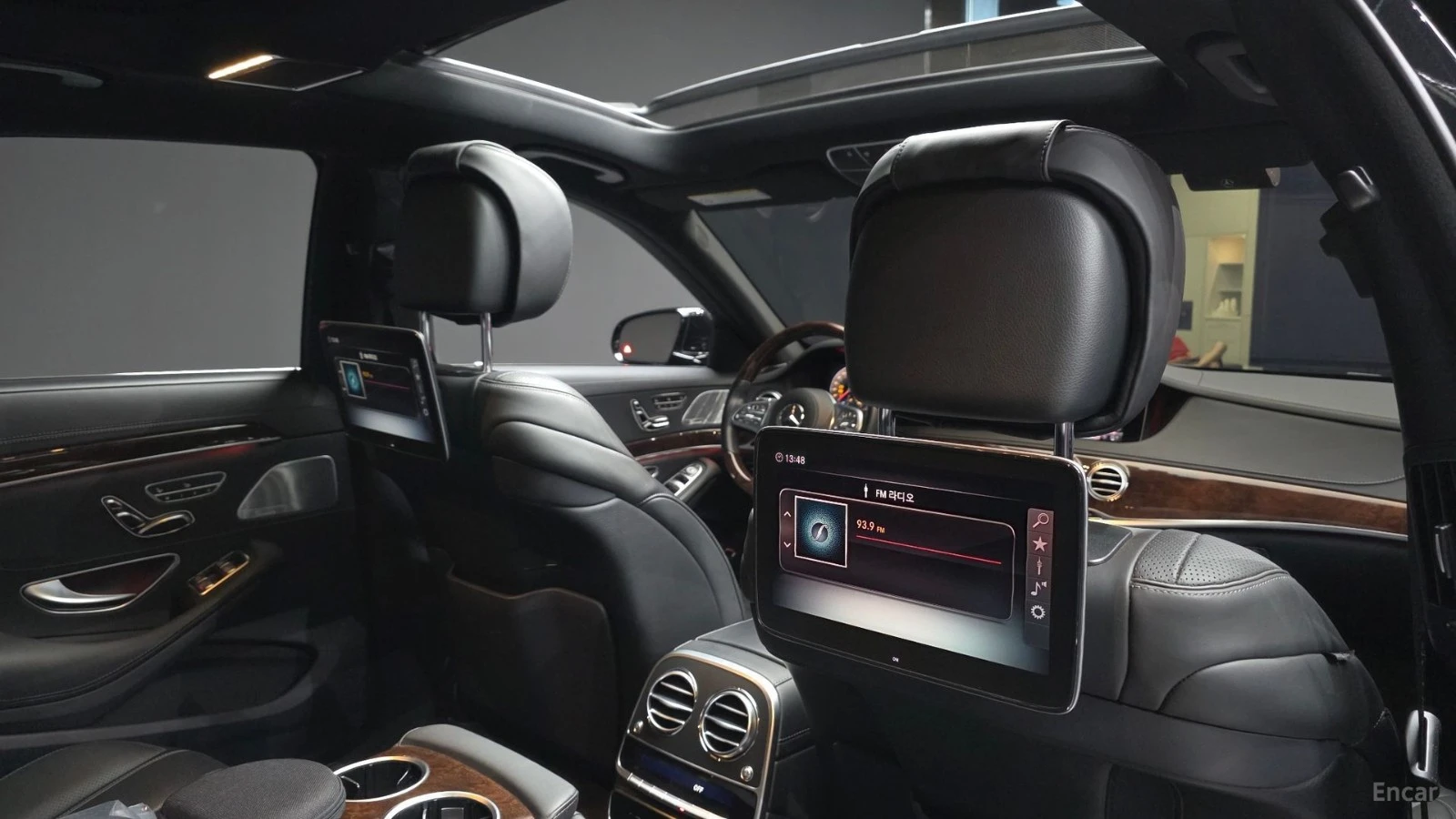 Mercedes-Benz S 560 4MATIC| BURMESTER| DISTRONIC| МАСАЖ| TV| HUD, снимка 14 - Автомобили и джипове - 56099429