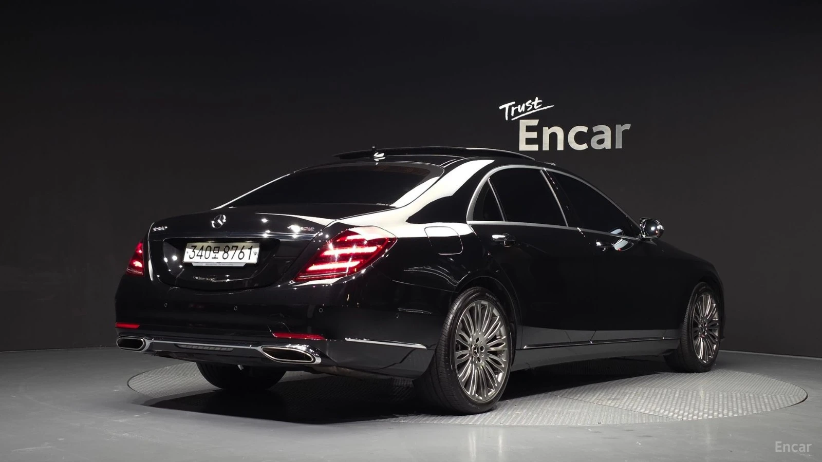 Mercedes-Benz S 560 4MATIC| BURMESTER| DISTRONIC| МАСАЖ| TV| HUD, снимка 2 - Автомобили и джипове - 56099429