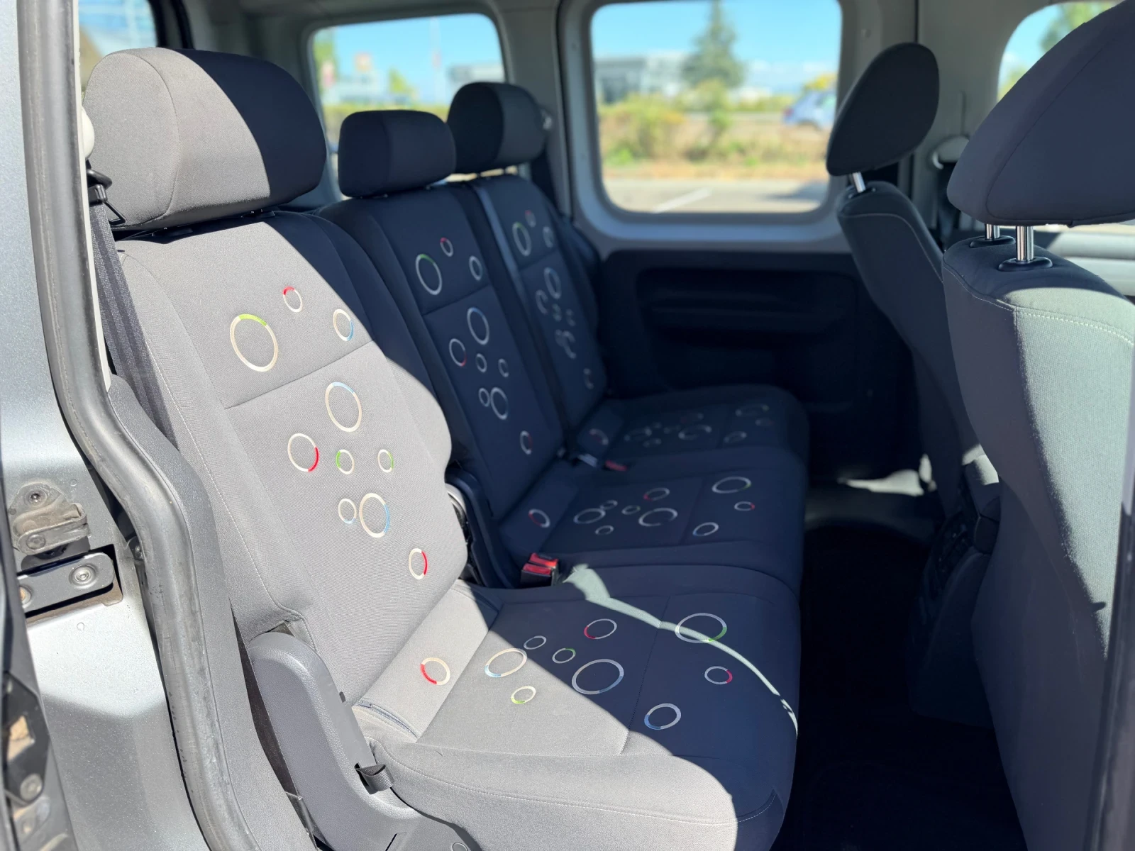 VW Caddy 2.0 Бензин Лизинг през Уникредит 150 евро на месец, снимка 11 - Автомобили и джипове - 56309522
