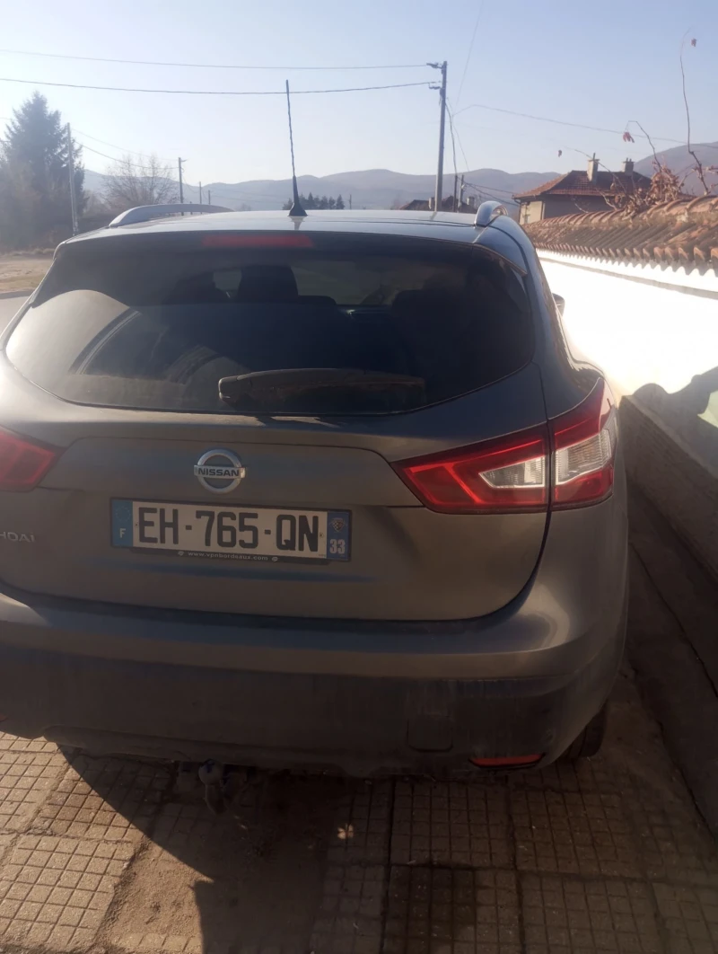 Nissan Qashqai, снимка 4 - Автомобили и джипове - 48057225