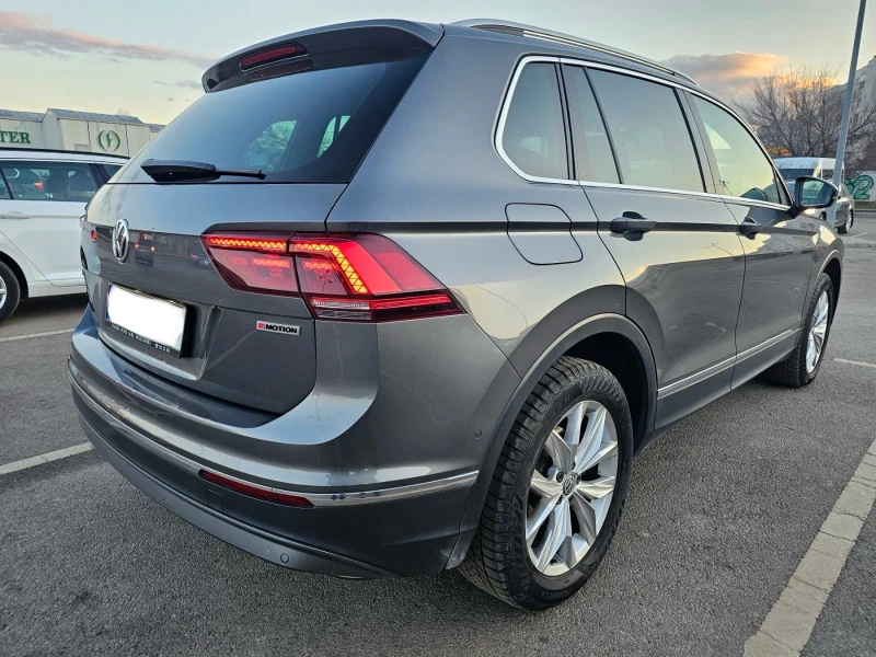 VW Tiguan 2.0 TDI 4x4 Highline, снимка 7 - Автомобили и джипове - 48912738