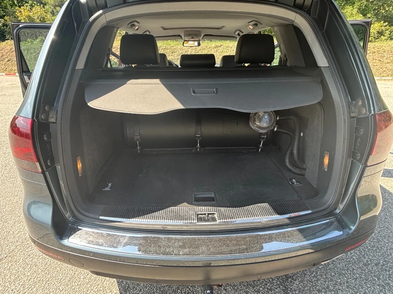 VW Touareg 4.2 газ/бензин, снимка 11 - Автомобили и джипове - 51641059
