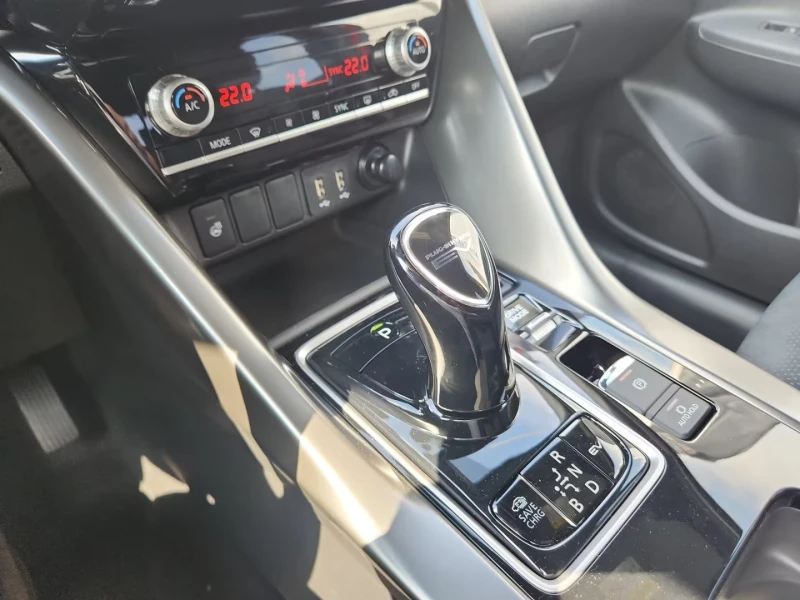 Mitsubishi Eclipse Cross 2.4PHEV/188HP/SELECT-BLACK/4X4/МЪРТВА-ЗОНА/819v, снимка 16 - Автомобили и джипове - 52393451