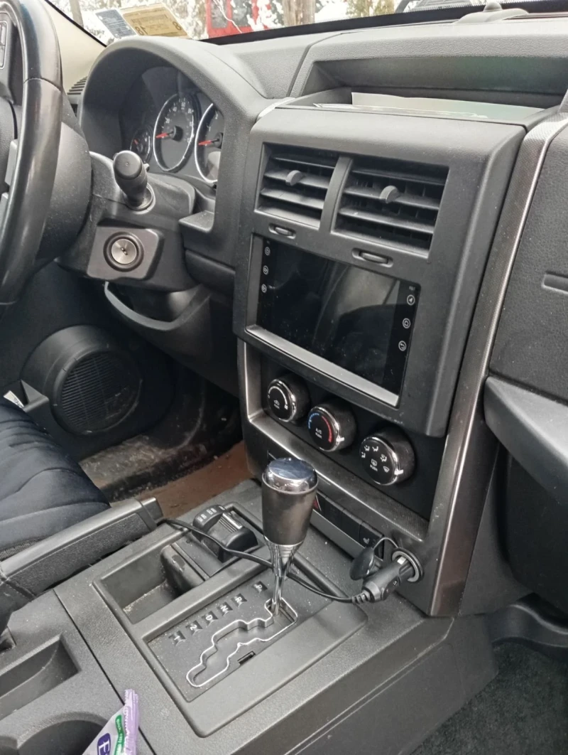 Jeep Cherokee Liberty Jet Sport, снимка 5 - Автомобили и джипове - 52918646