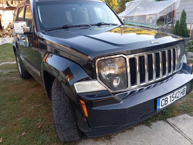 Jeep Cherokee Liberty Jet Sport, снимка 2 - Автомобили и джипове - 52918646