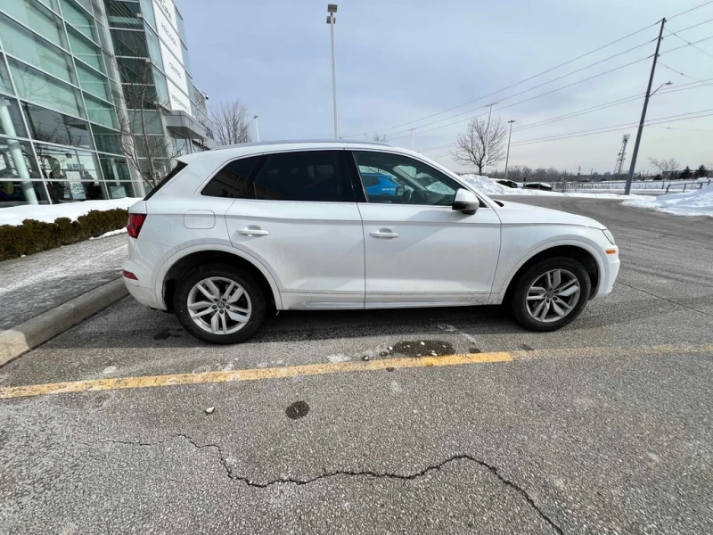 Audi Q5 * Komfort * CARFAX * БЕЗ ПЪРВОНАЧАЛНА ВНОСКА, снимка 3 - Автомобили и джипове - 53422249