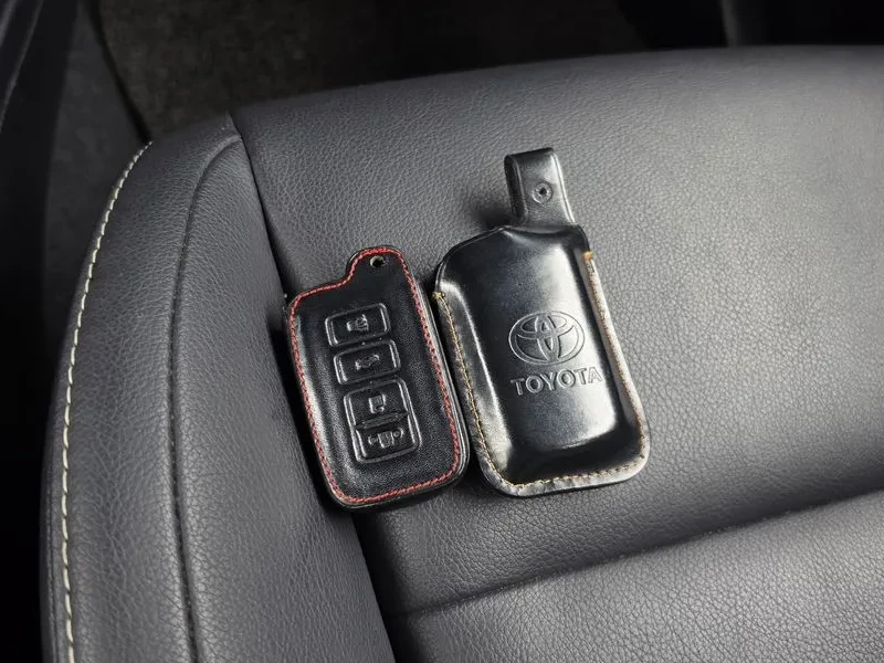 Toyota Rav4 2.5 4Wd Hybrid 4Th Generation, снимка 15 - Автомобили и джипове - 56130966