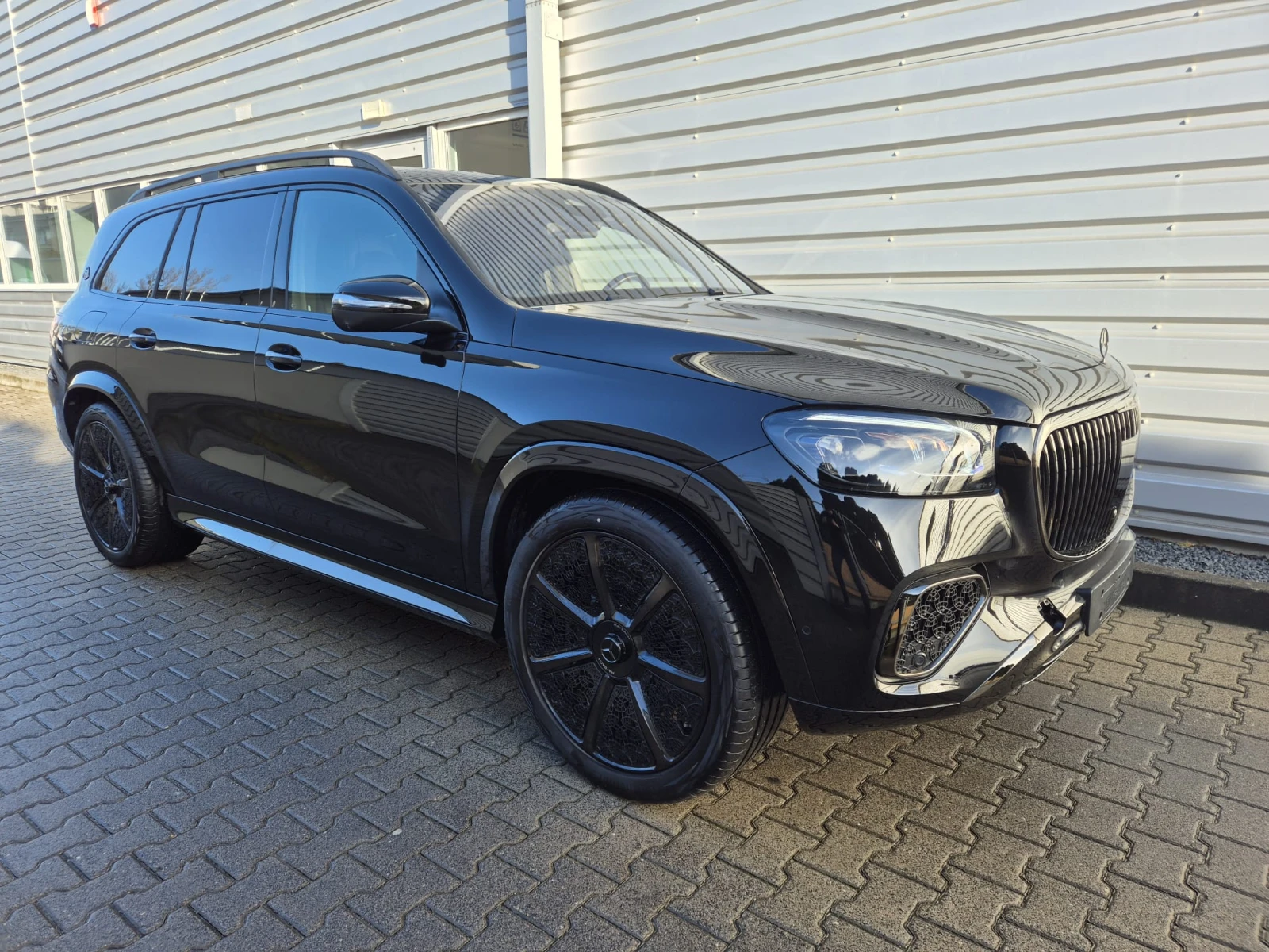 Mercedes-Benz GLS 600 Maybach Night Series  - изображение 5