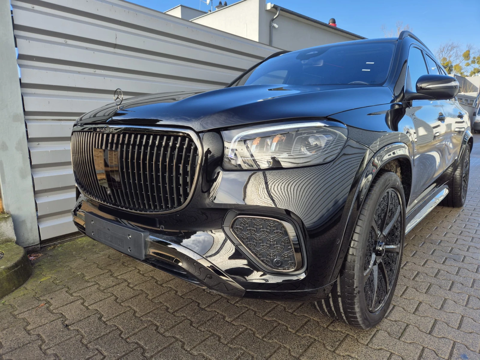 Mercedes-Benz GLS 600 Maybach Night Series  - изображение 3