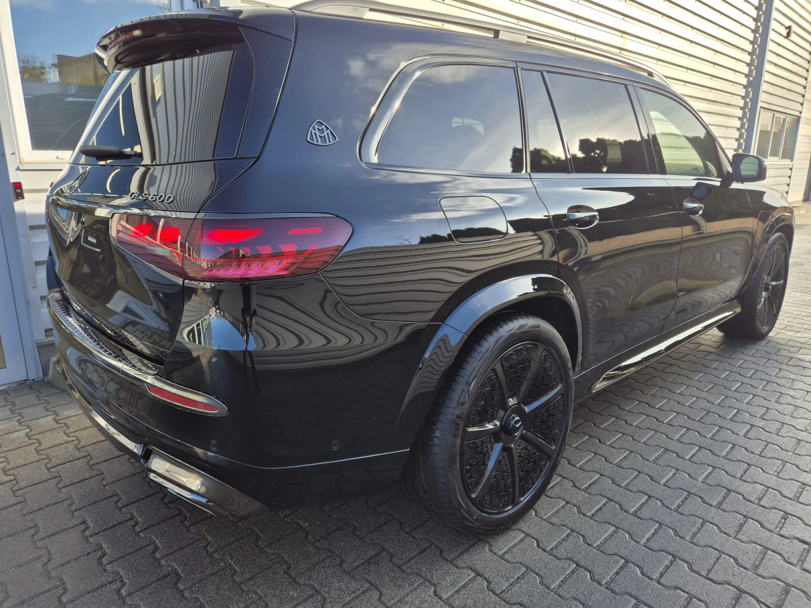 Mercedes-Benz GLS 600 Maybach Night Series  - изображение 6