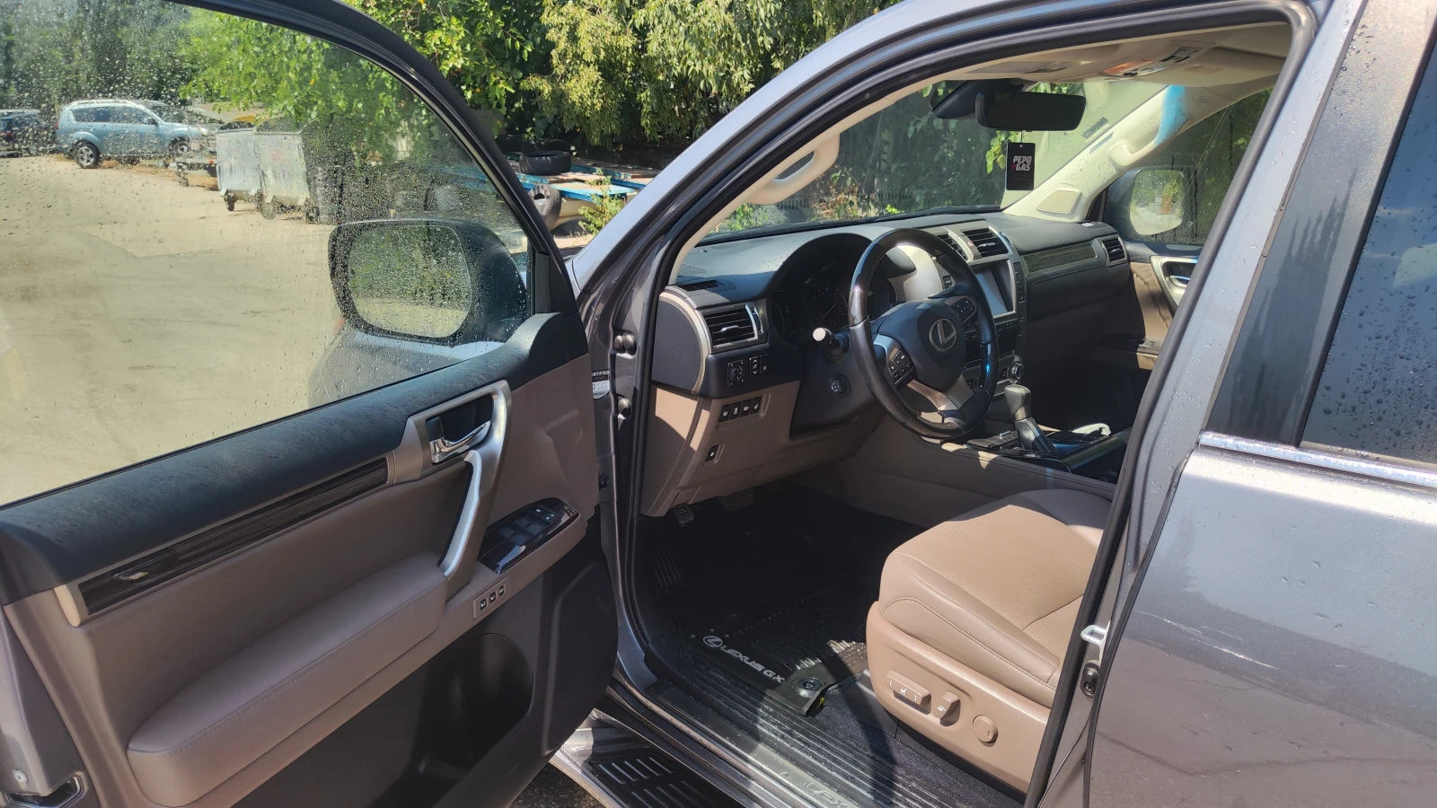 Lexus GX 460 Premium, снимка 8 - Автомобили и джипове - 53469736