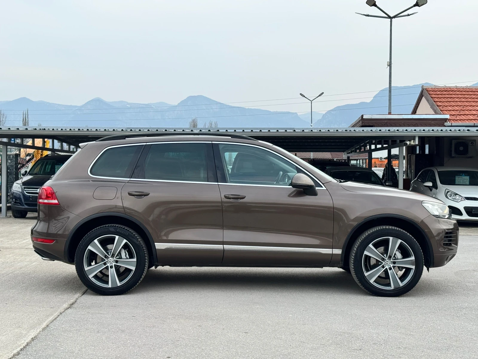 VW Touareg 3.0TDI 4Motion АВТОМАТ ИТАЛИЯ, снимка 5 - Автомобили и джипове - 53713922