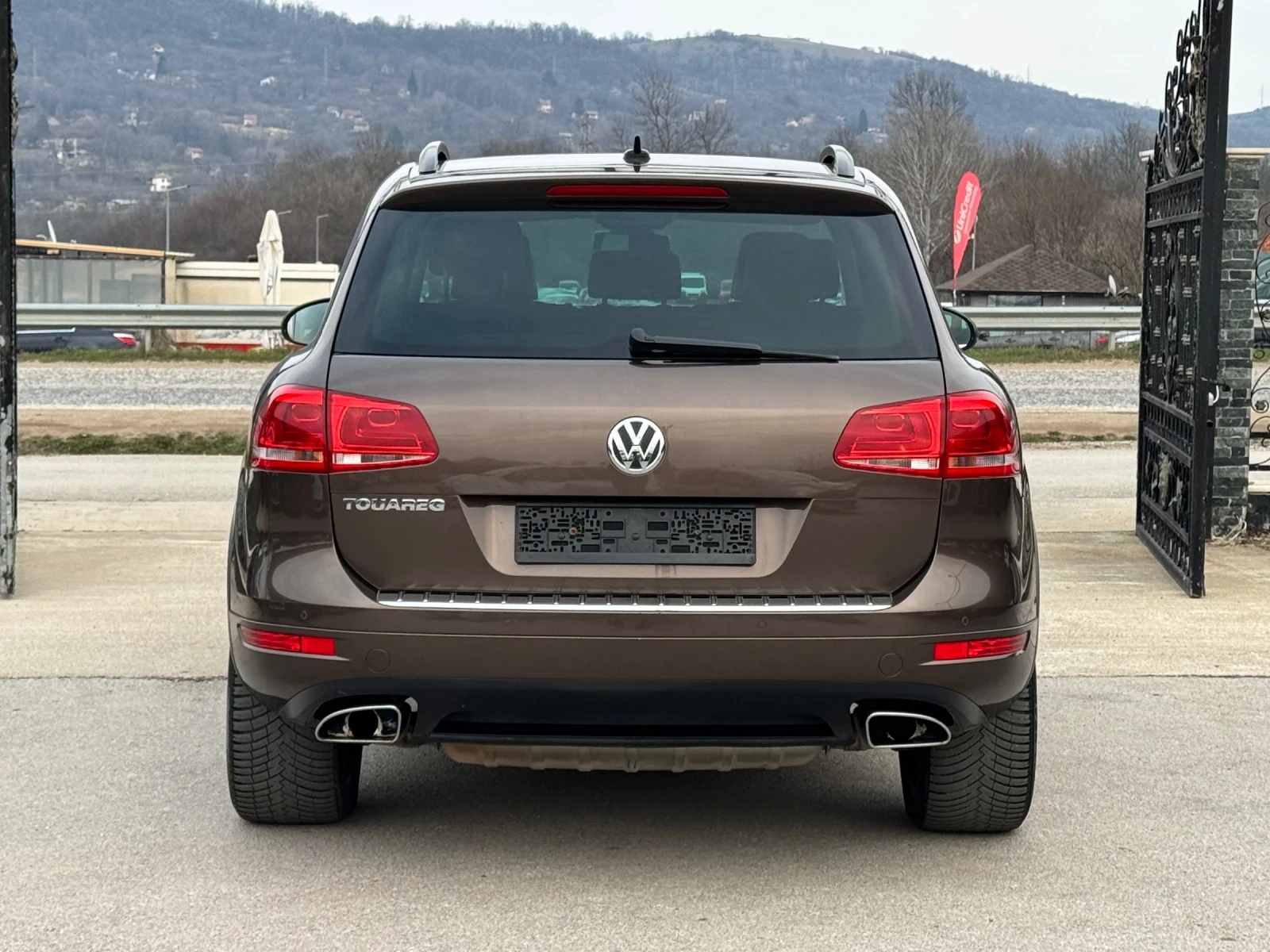 VW Touareg 3.0TDI 4Motion АВТОМАТ ИТАЛИЯ, снимка 3 - Автомобили и джипове - 53713922