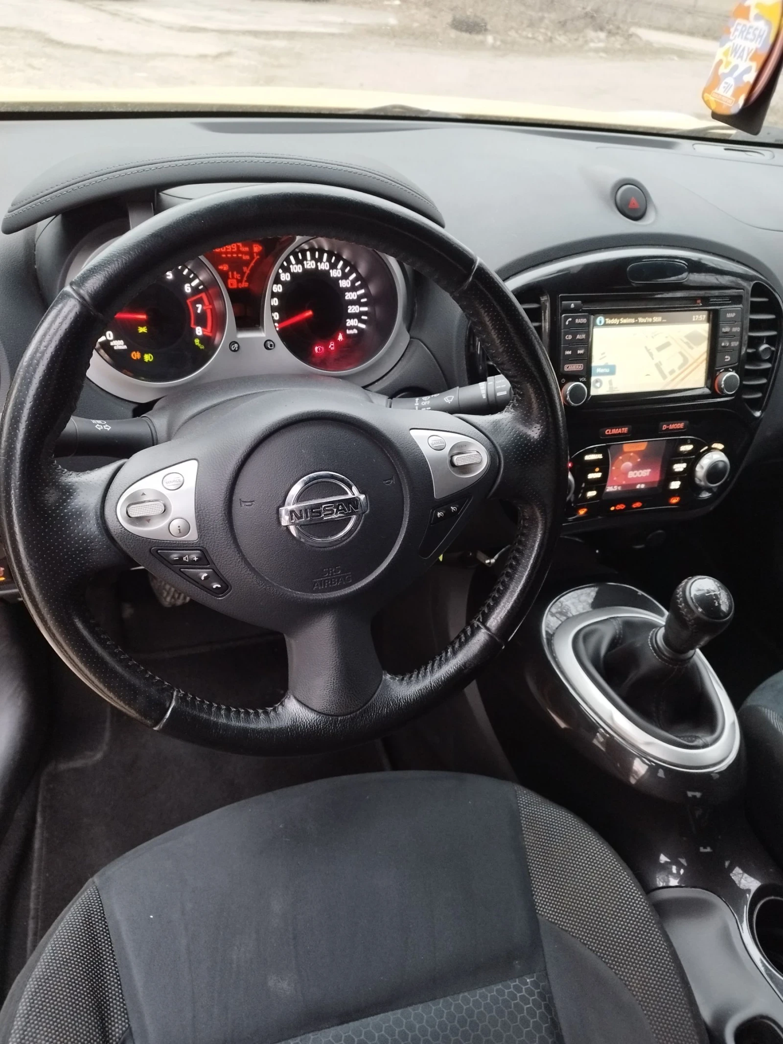 Nissan Juke, снимка 10 - Автомобили и джипове - 53906484