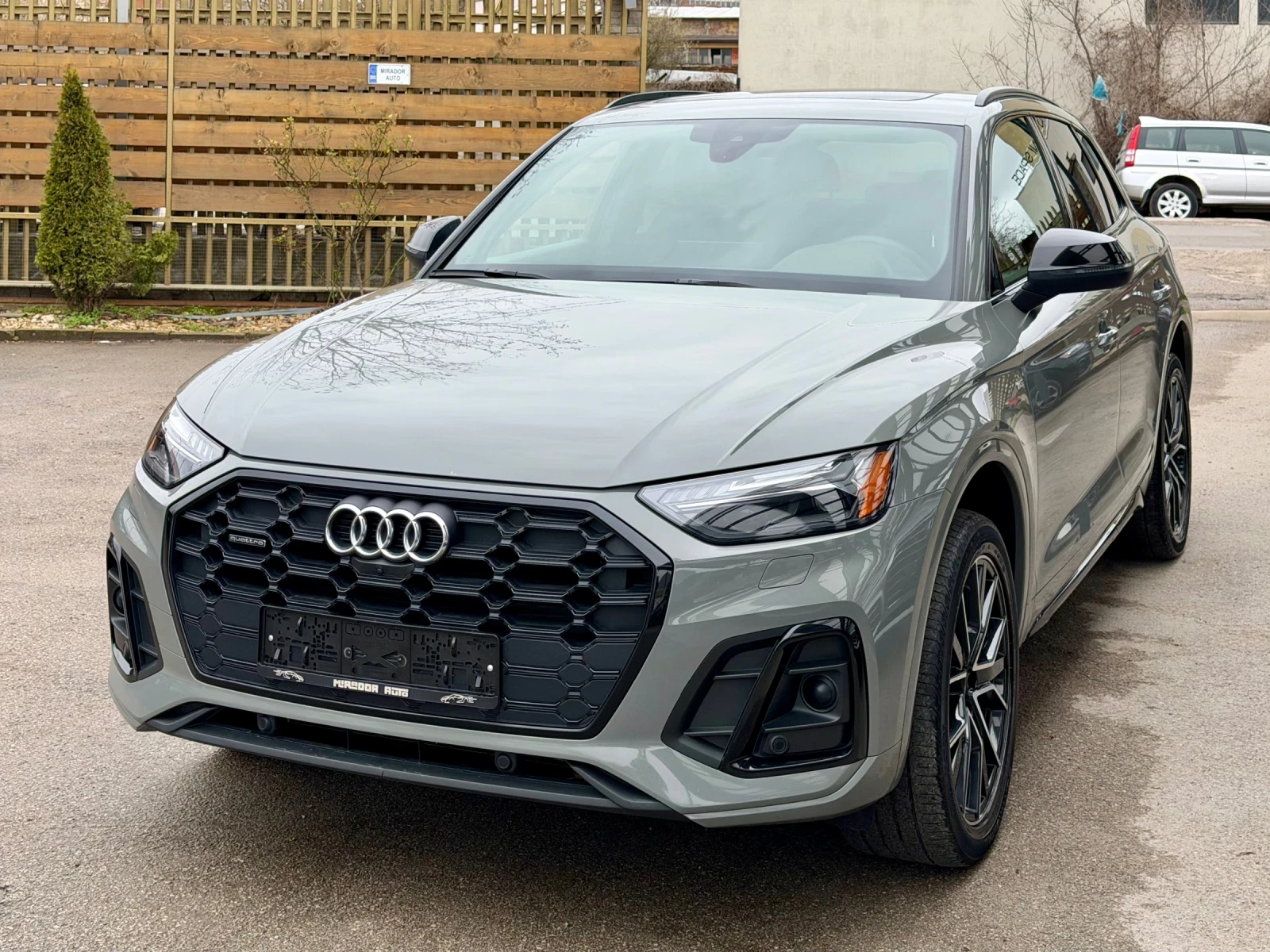 Audi Q5 2.0TFSI Technik S-line BlackOptics, снимка 2 - Автомобили и джипове - 54026780