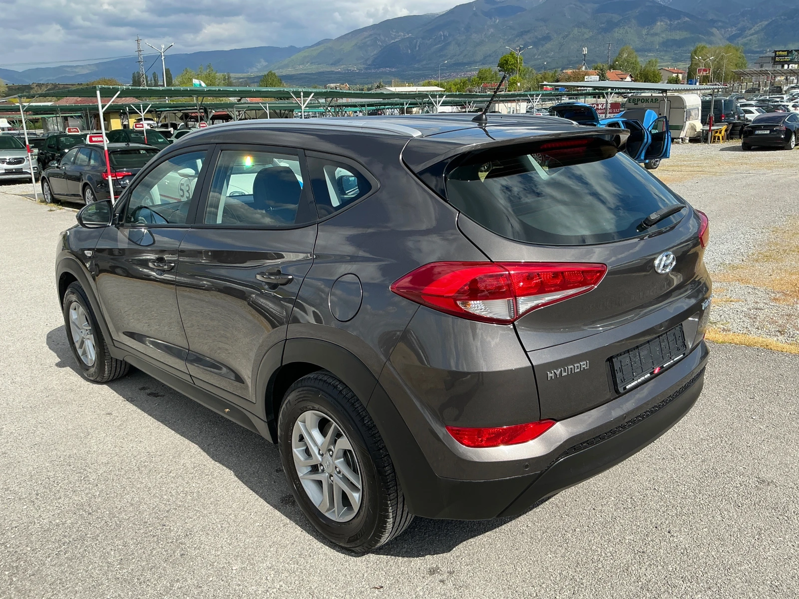 Hyundai Tucson 1.7 CRDI, снимка 6 - Автомобили и джипове - 54464222