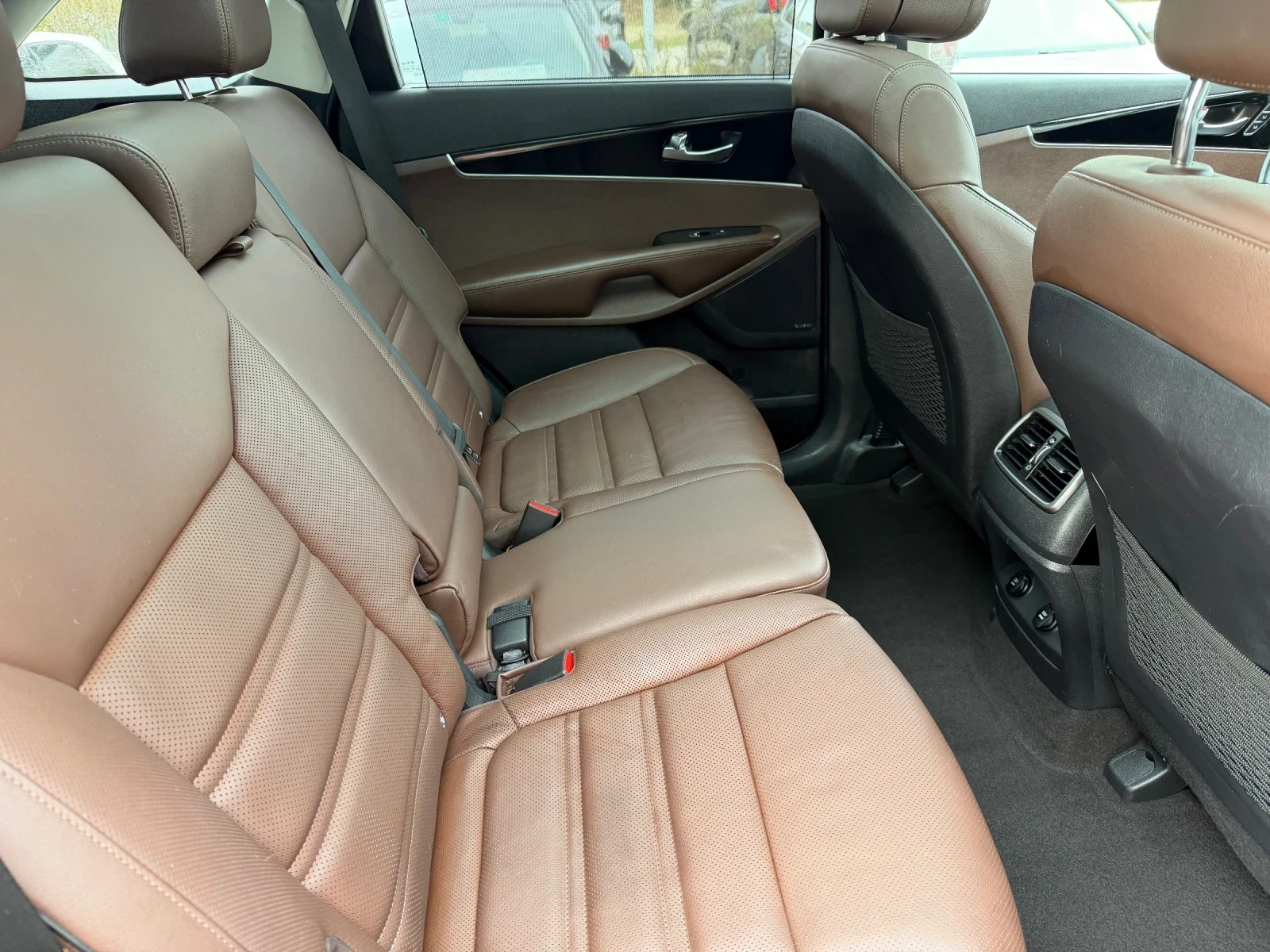 Kia Sorento 2.2 CRDI ��������� 7 ������ | Mobile.bg � ����������� 12