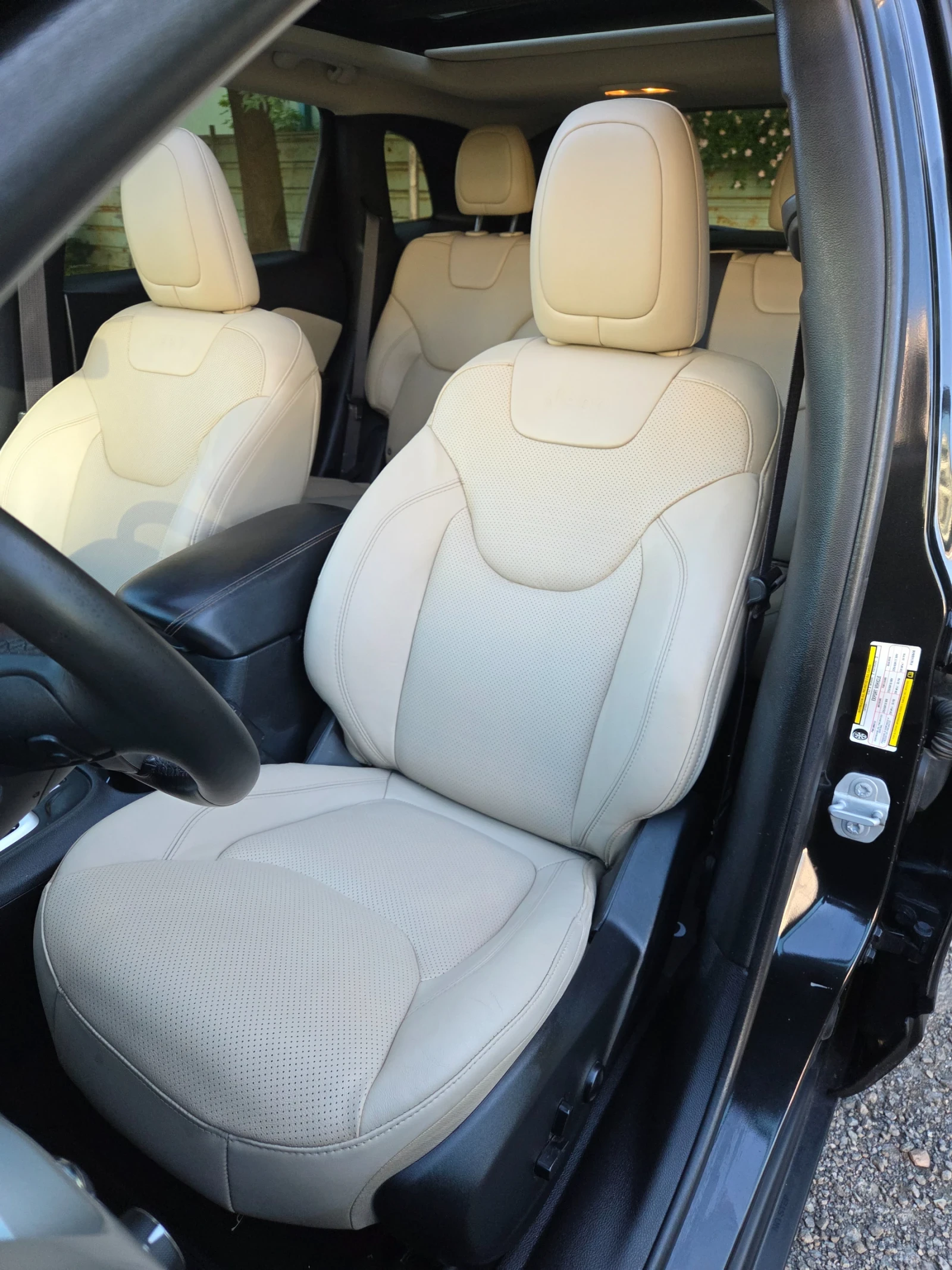 Jeep Cherokee 2.2LIMITED 4X4, снимка 10 - Автомобили и джипове - 54682581
