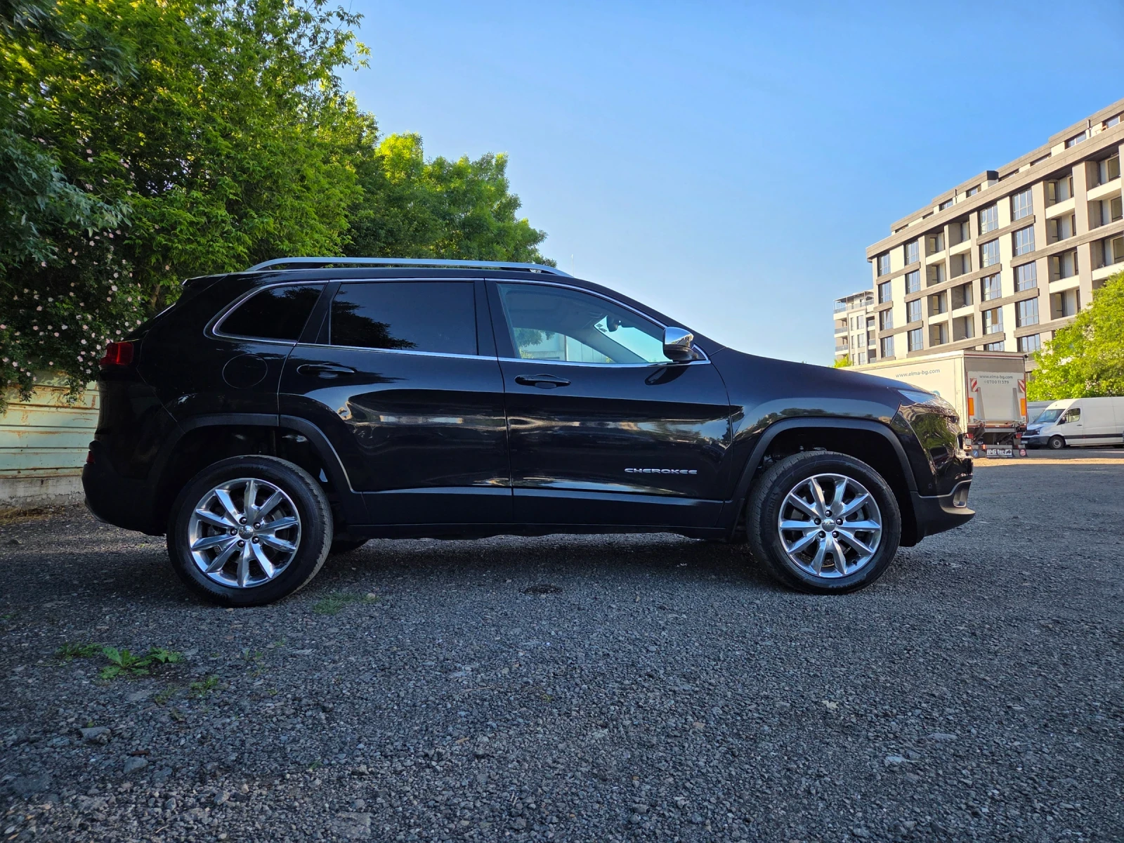 Jeep Cherokee 2.2LIMITED 4X4, снимка 8 - Автомобили и джипове - 54682581