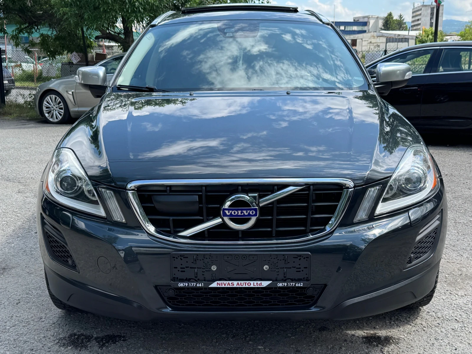 Volvo XC60 Панорама!Дистроник!Нави.!, снимка 2 - Автомобили и джипове - 54795761