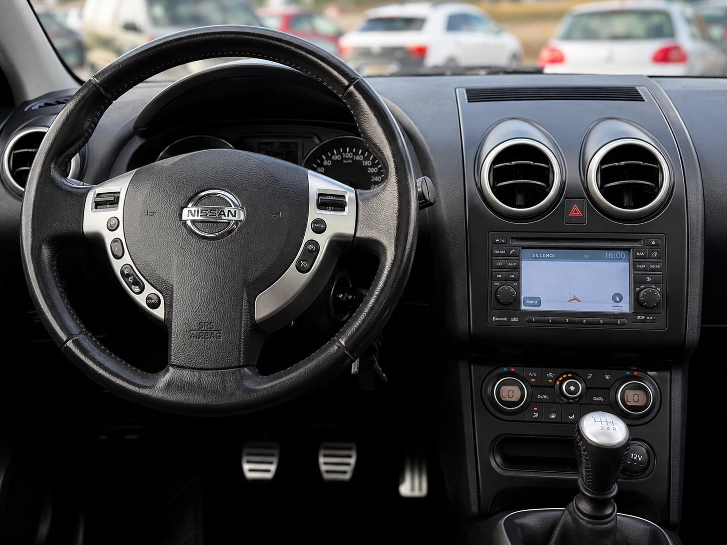 Nissan Qashqai = 4X4= 6+ 1= NAVI= EURO 5= ������= PANO= 2.0-141=  | Mobile.bg � ����������� 13
