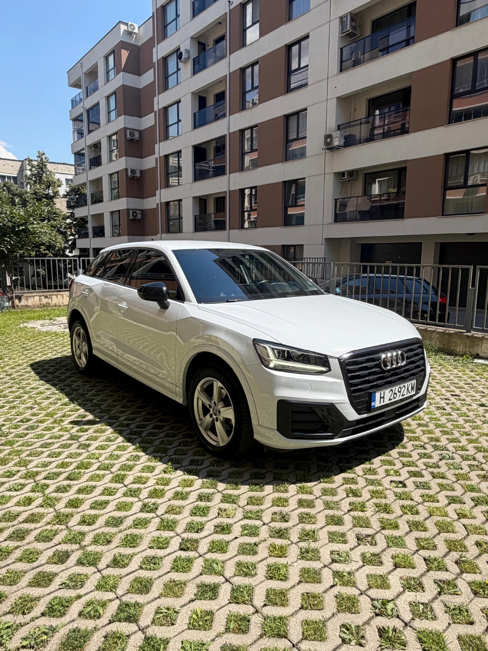 Audi Q2 Напълно Обслужен, снимка 3 - Автомобили и джипове - 55556916