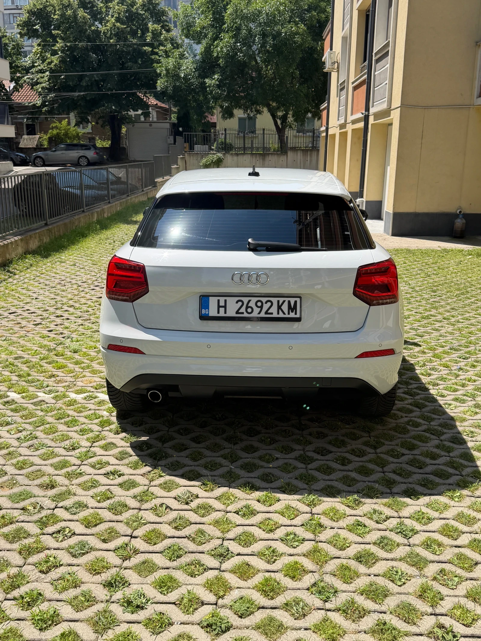 Audi Q2 Напълно Обслужен, снимка 4 - Автомобили и джипове - 55556916