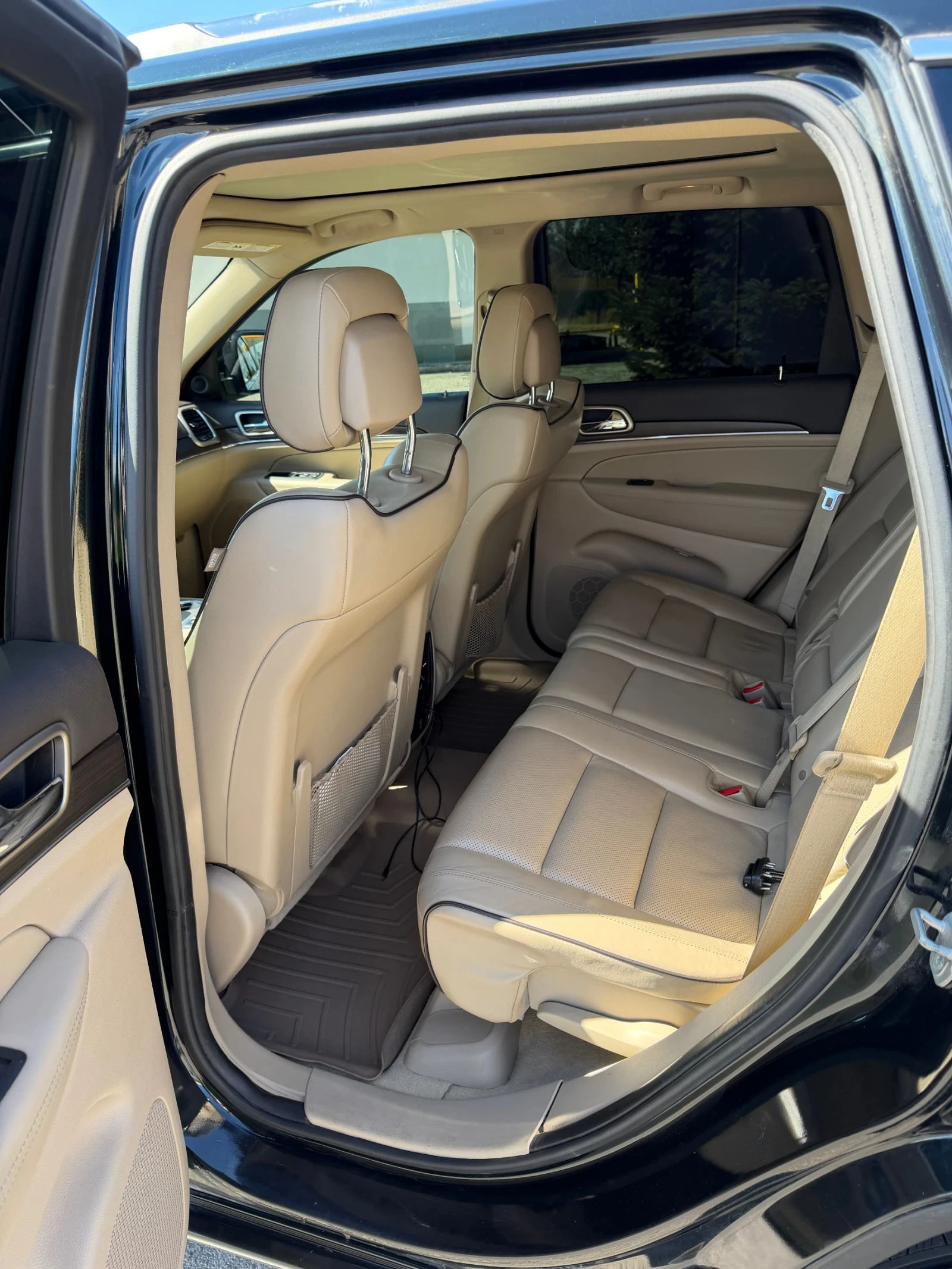 Jeep Grand cherokee Overland , снимка 7 - Автомобили и джипове - 56105729