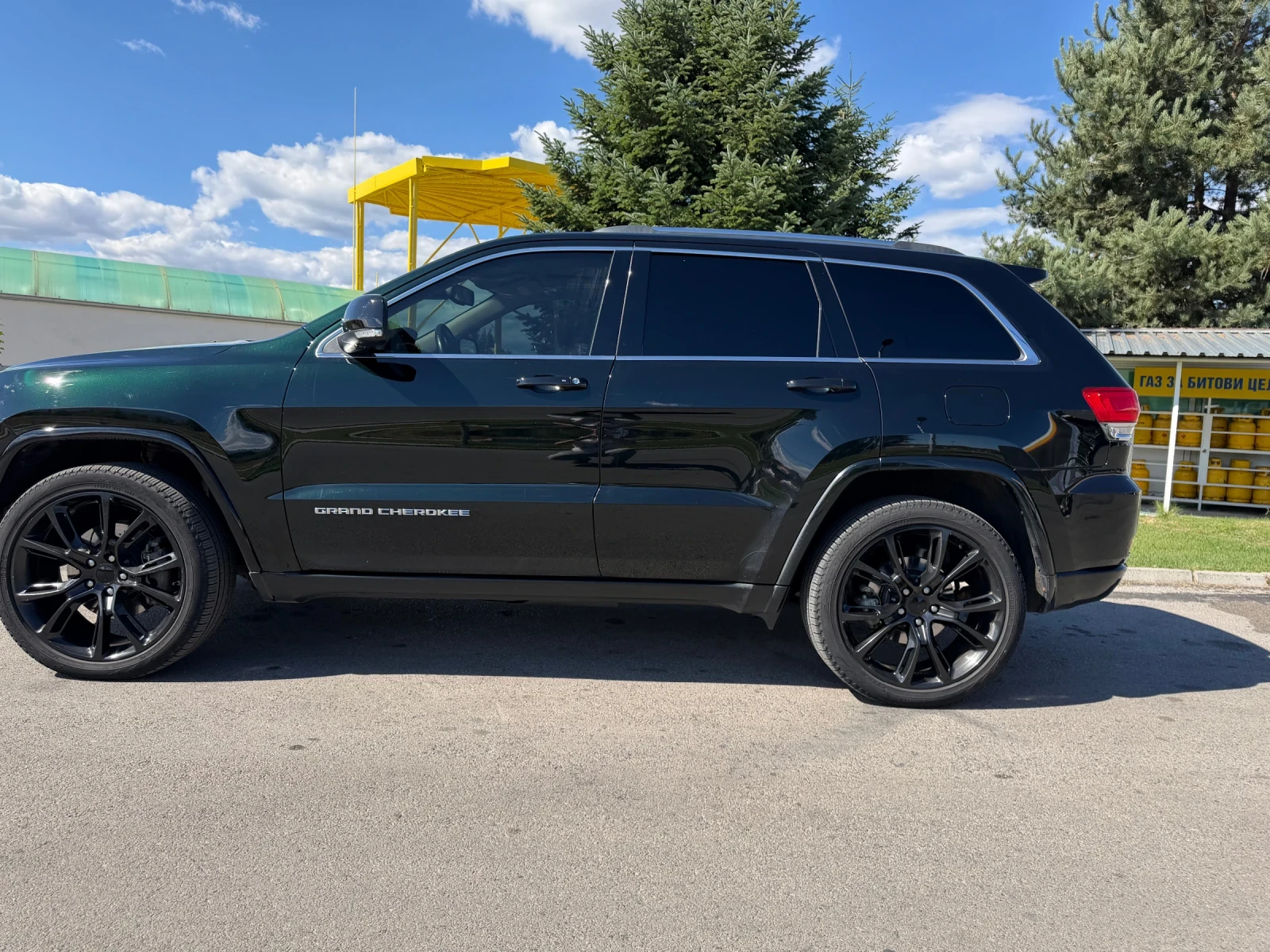 Jeep Grand cherokee Overland , снимка 3 - Автомобили и джипове - 56105729