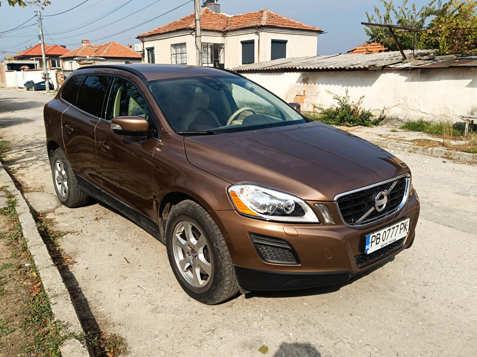 Volvo XC60 D4 AWD 4x4, снимка 2 - Автомобили и джипове - 56609455